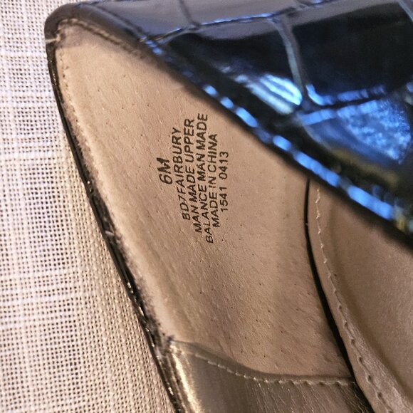 BANDOLINO Fairbury High Gloss Black Crocodile Pattern Stiletto Heels Size 6 - Picture 6 of 6